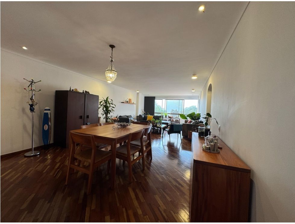 3BR El Poblado Apartment With Hardwood Flooring Located Steps From Amsterdam Plaza and Nearby El Tesoro