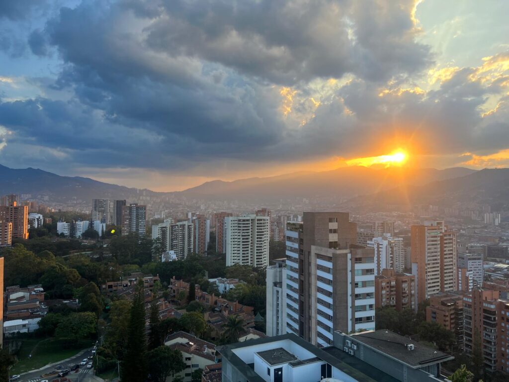 Completely Remodeled, Near Penthouse El Poblado 3BR Apartment – Walkable To The Golden Mile With Two Master Bedrooms and Air Conditioning