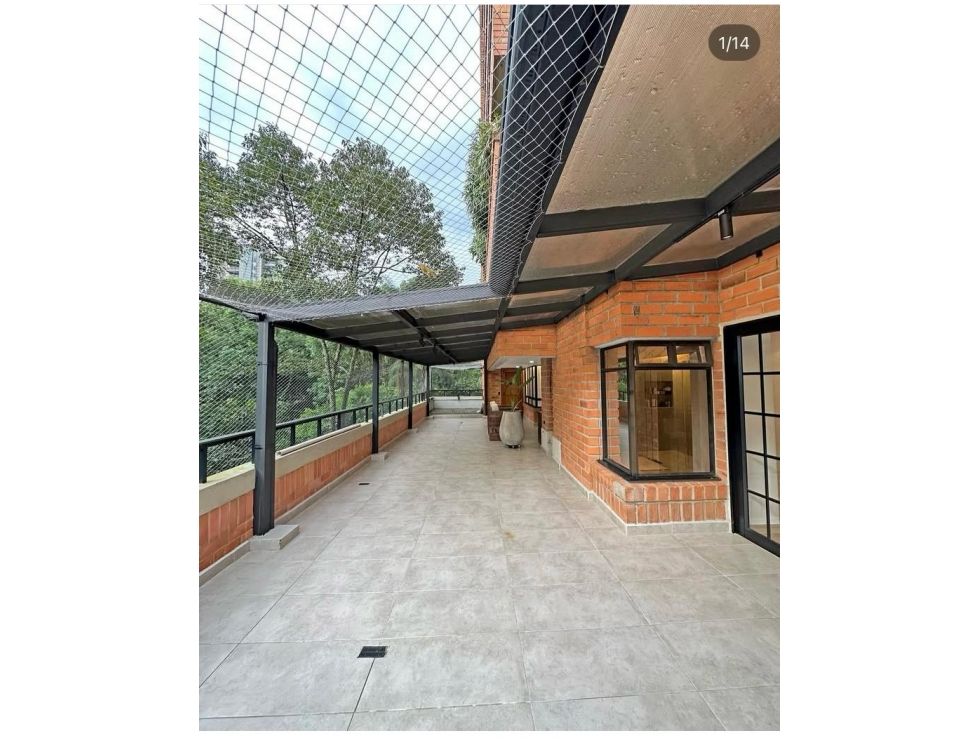 Remodeled 3BR El Poblado Apartment In Perfect Location Between El Tesoro And Provenza – Private, Wrap-Around Terrace and Air Conditioning