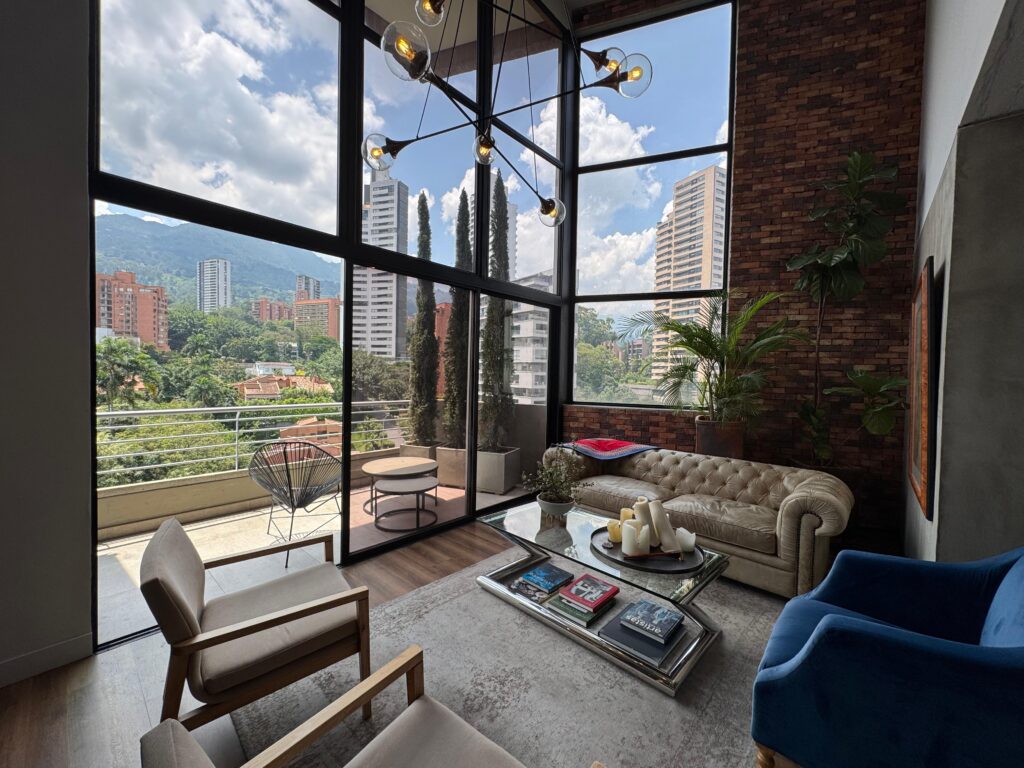 Exclusive El Poblado Penthouse! Two-Levels, Terrace Space, Floor-To-Ceiling Windows, and Just One Unit Per Floor