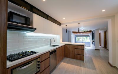 Remodeled Luxury Penthouse in Laureles with Two Master Bedrooms and Private Terrace – Steps From Segundo Parque