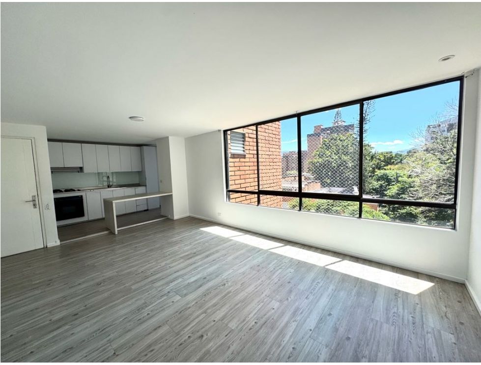Recently Remodeled 1BR Apartment in San Lucas, El Poblado – Low Cost Per M2!