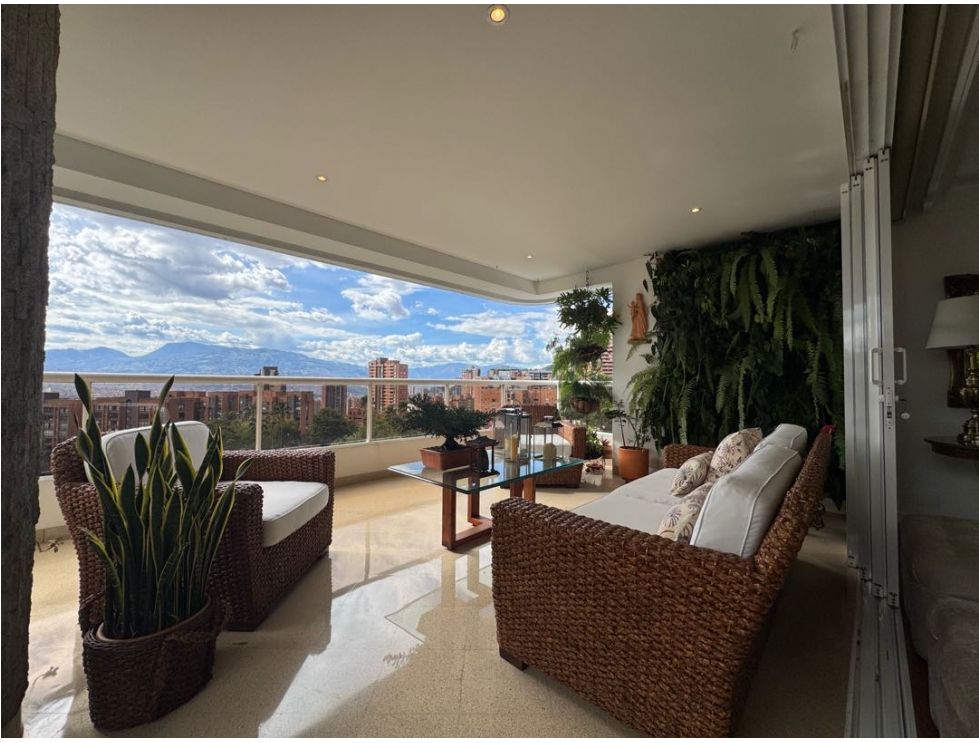 High-Floor, Luxurious 3BR El Poblado Apartment With Massive Balcony and Stunning Valley Views