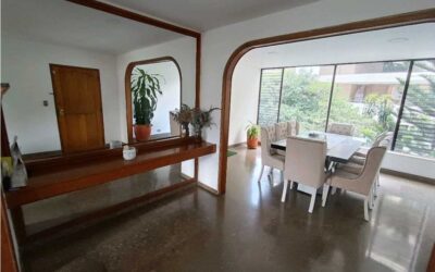 title Steal This Apartment and Upgrade It! Low Cost Per M2 Campestre (El Poblado) 4 BR Apartment
