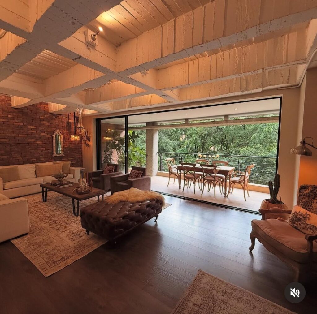 3BR El Poblado Apartment With Forest Views and A Nine Minute Walk to Provenza