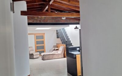 Huge Price Reduction! Third Floor Laureles Penthouse – Two Apartments On One Deed and Walkable to Segundo Parque – Perfect For An Investor