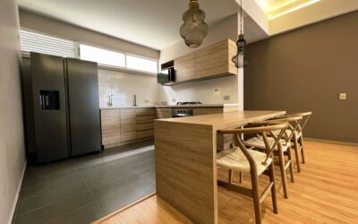title Turnkey 2BR El Poblado Apartment With Golden Mile Access and Balcony Jacuzzi