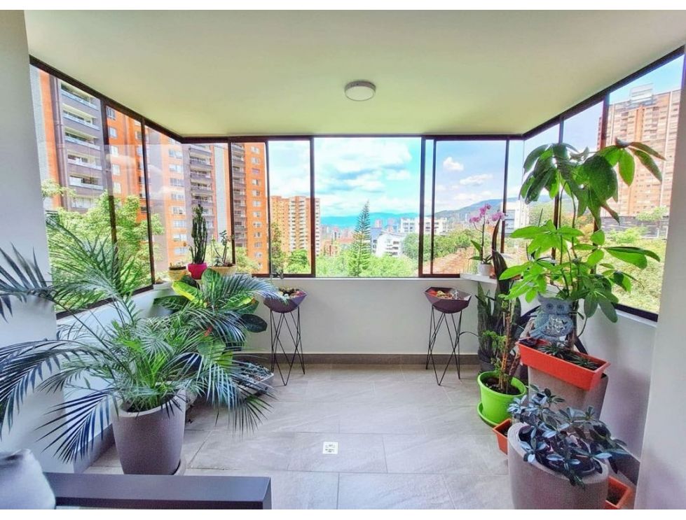 Remodeled 2BR El Poblado Apartment With Green Views and Open Concept