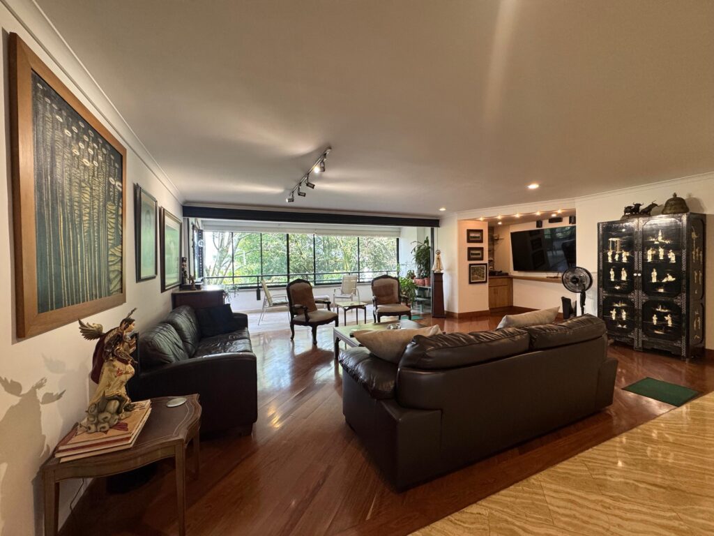 Spacious, Well-Located 3BR El Poblado Apartment With Hardwood Flooring and Green Views
