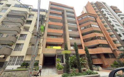 title Perfectly Located 3BR Laureles Apartment With Private Terrace Space