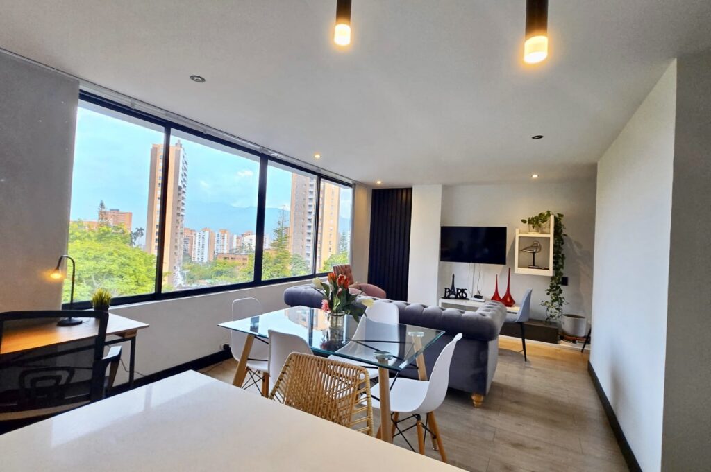 Affordable, Turnkey 2BR El Poblado Apartment With Great Access To The Golden Mile Or El Tesoro