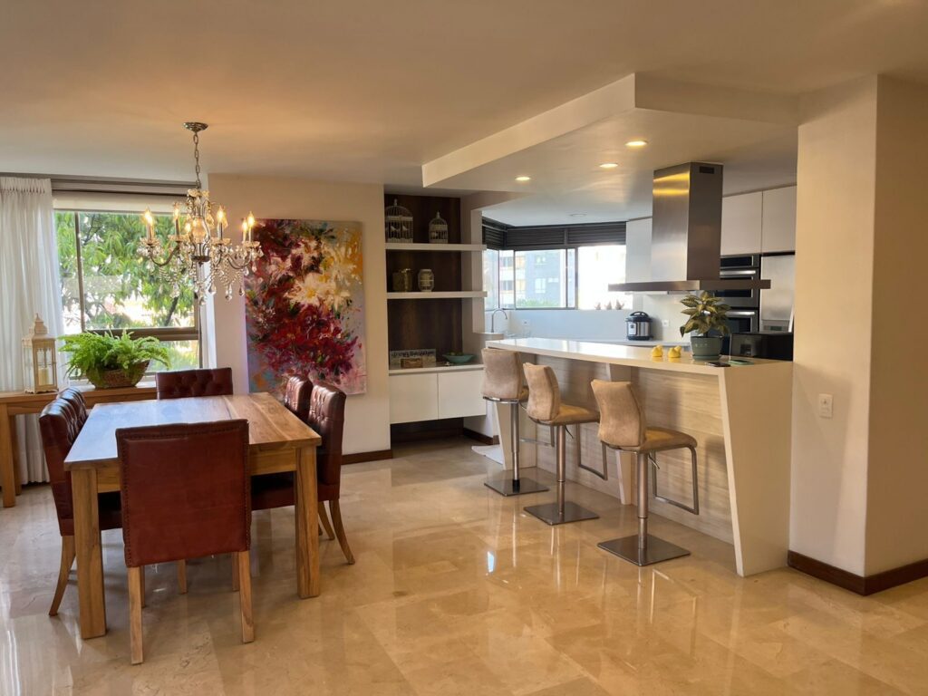 2,314 Square Foot 3BR Lalinde (El Poblado) Apartment