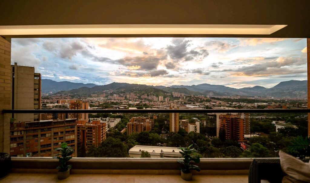Stunning 3BR El Poblado Apartment With Balcony Jacuzzi and Impressive Rental History