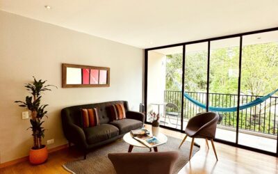 title Modern 1BR Short-Term Rental – Walkable To El Poblado Entertainment
